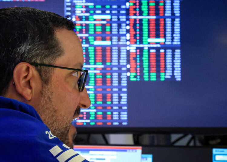 Global Bond Sell-Off Puts Investors on Edge