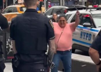 Dramatic video shows knife-wielding woman who stabbed two charge at NYC cops after making chilling threat