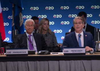 Trump Defends Hosting Russia at G20 as Europeans Voice Disapproval