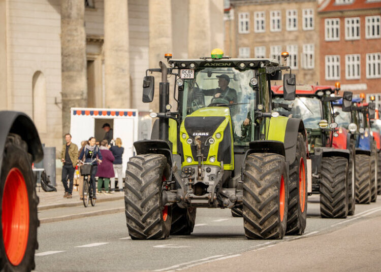 Tractors Clog Copenhagen as Farmers Protest Fertilizer Restrictions