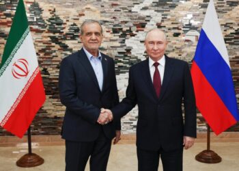 Putin pledges support to Iran, rallies leaders to challenge U.S.