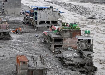 In Nepal’s Tragedy, a Warning for a Warming World