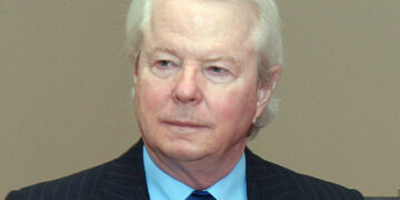 Ex-Girlfriend of Texas Oil Tycoon Seeks Settlement After Breakup