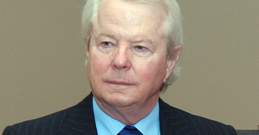 Ex-Girlfriend of Texas Oil Tycoon Seeks Settlement After Breakup