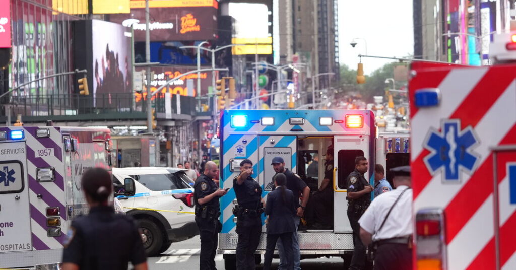 As Families Mourn, Police Seek Answers in Fatal Times Square Incident