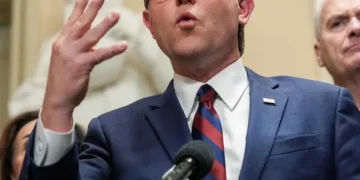 CNN reporter fires back at ‘defensive’ Mike Johnson over ‘stupidest question’
