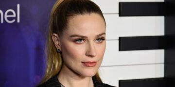 Evan Rachel Wood Calls Out ‘Practical Magic’ Co-Stars:  ‘No One Who Worked on the Original Film’ Talked to Her About Sequel