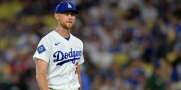 Sluggish Dodgers open homestand with lopsided loss to Cardinals