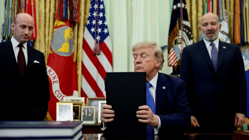 Griping GOP lawmakers dodge Trump’s ‘mess’ of a demand: ‘Waste of time’