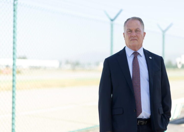 Bezos, Judge Judy, Rihanna: L.A. County tax collector goes after celebrities’ jets