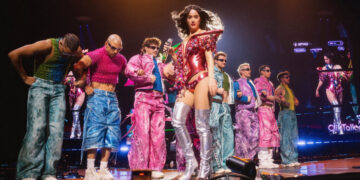 ‘Katy Perry: The Lifetimes Tour’ Review: Back to Space She Goes