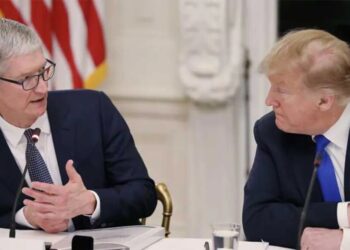 Internal revolt as ‘nuts’ Apple execs appease Trump: ‘There is not a soul who is for it’