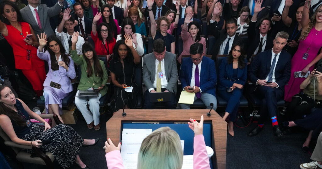 Journalism’s ethics code gets an AI-era rewrite as trust in media craters