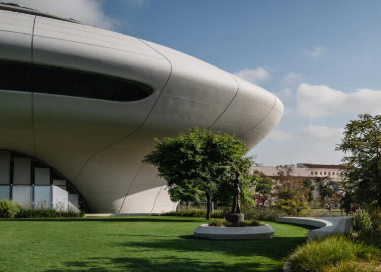 Fresh or infuriating? Lucas Museum of Narrative Art defiantly breaks the rules