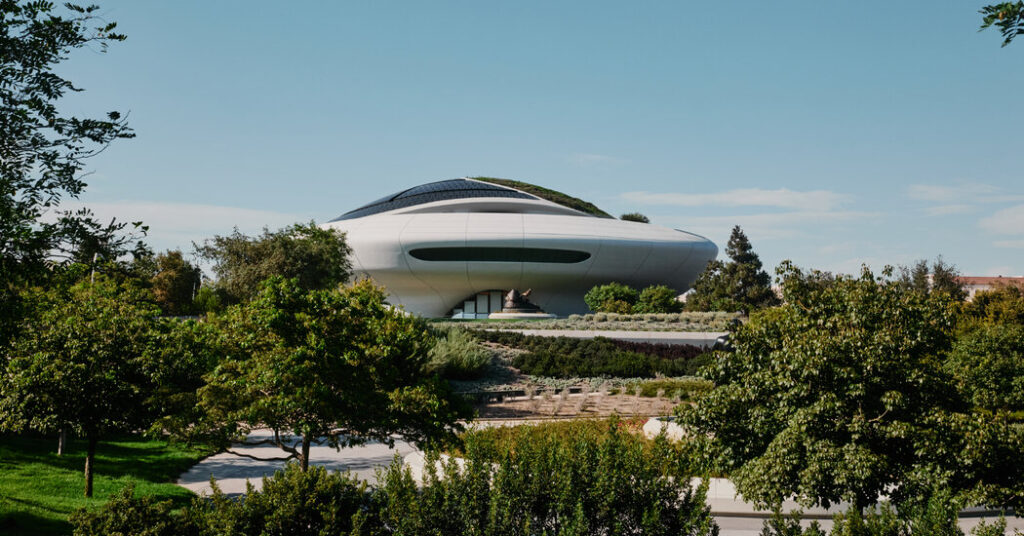 What Is ‘Narrative Art?’ The Lucas Museum Finally Shows Us Its Vision.