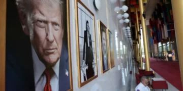 ‘Palpable fear’: Overlooked story flagged as Trump ‘holds a gun’ to federal workers’ heads