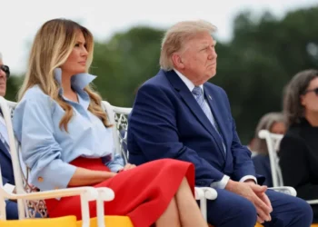 Freaked-out Republicans get secret Rose Garden invite as Trump clings to massive war chest