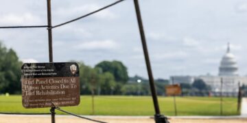 Mile-long stretch of National Mall closed until 2027 for turf renovation