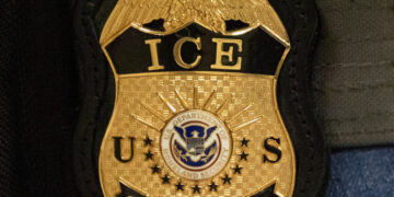 A Mayor’s Wife Is Injured as ICE Chases Another Driver, Officials Say