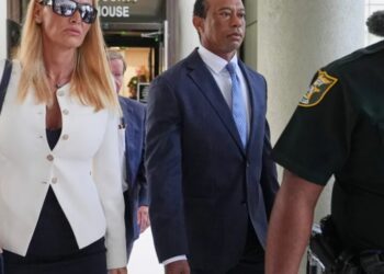 Tiger Woods pleads no-contest to a reckless driving charge and loses his driver’s license for five years