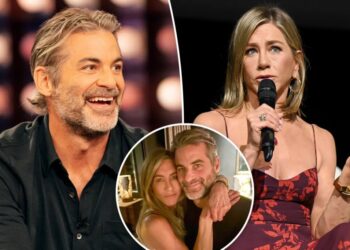 Jennifer Aniston makes extremely racy joke while interviewing boyfriend Jim Curtis