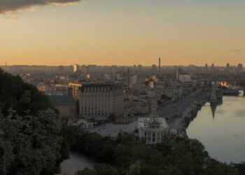 Rival Ukrainian Intelligence Units Open Fire Against Each Other in Kyiv