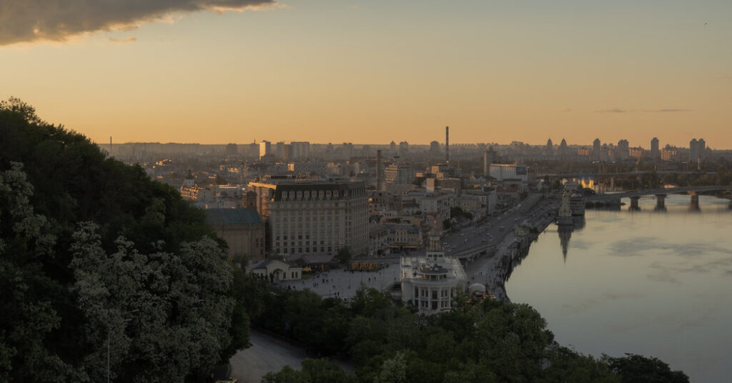 Rival Ukrainian Intelligence Units Open Fire Against Each Other in Kyiv