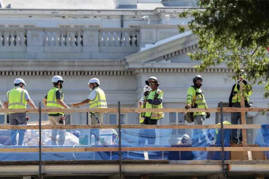 ‘It’s becoming a fortress’: New White House construction changes trigger major alarm