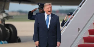 Trump raves at ‘treasonous SCUM’ as military warns of weakening U.S. firepower