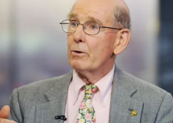 Legendary economist Gary Shilling says consumer signals point to a recession in the next 12 months