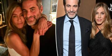 Jennifer Aniston’s close circle ‘not sold’ on ‘opportunist’ boyfriend Jim Curtis: sources