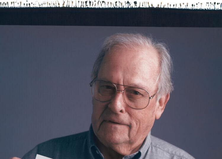 Slava Veder, Whose Camera Captured a Defining Vietnam Homecoming, Dies at 99
