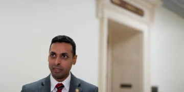 Dem stunned after FBI and DOJ admit to suspiciously timed wiretapping scheme: report