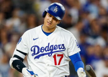 Dodgers sit Shohei Ohtani against Cardinals as health concerns mount