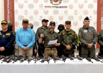 Colombia’s New President Poses With Dead Bodies in Show of Force