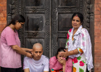 Families Turn to Symbolic Cremation After Nepal Floods