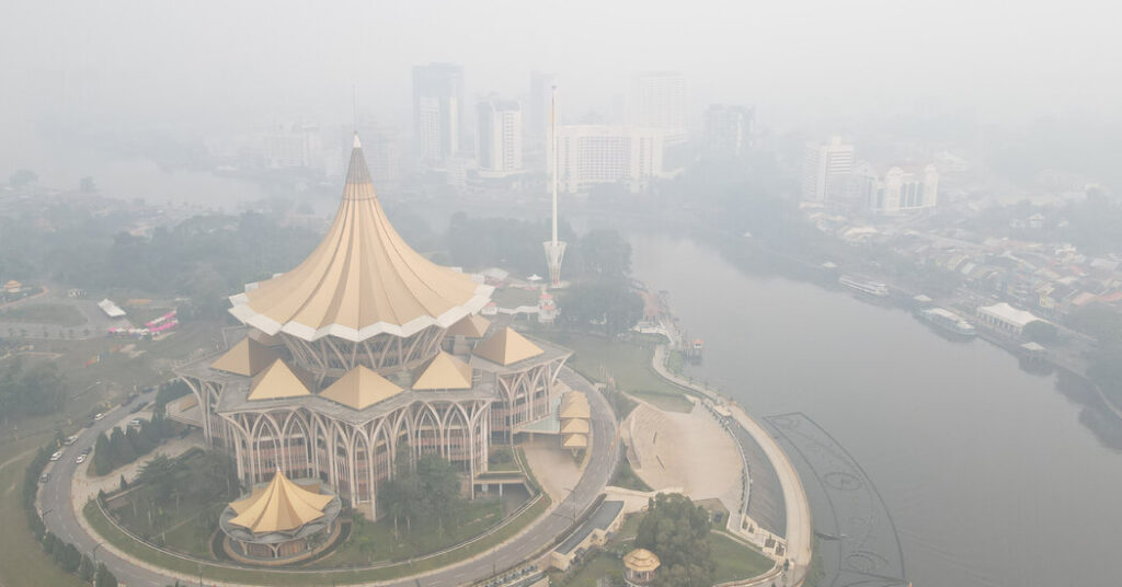 Haze From Indonesian Wildfires Blankets Parts of Malaysia, Philippines