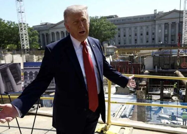 Trump-ballroom snub haunts Obama alum decade later: ‘I have no excuse’