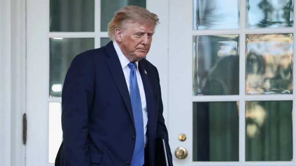 Swing state throws wrench in Trump’s anti-mail-in ballot crusade