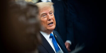Trump Threatens to Halt Some Trade Unless the Fed Cuts Rates