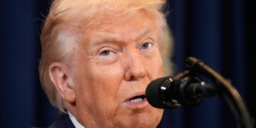 Trump threatens trade cutoff if Fed doesn’t slash interest rates