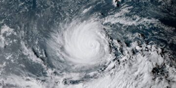 Hurricane Lowell Is Following a Familiar Path Near Hawaii