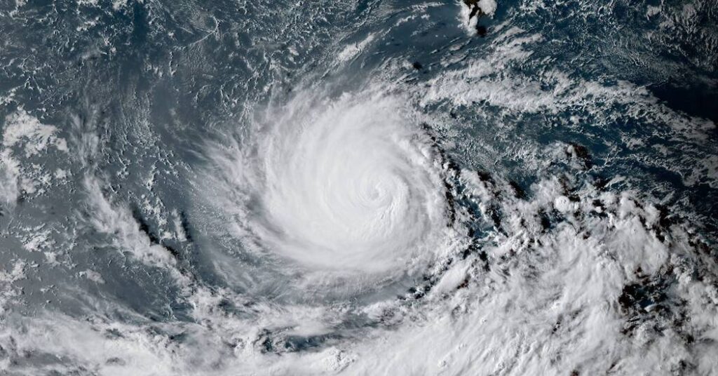 Hurricane Lowell Is Following a Familiar Path Near Hawaii