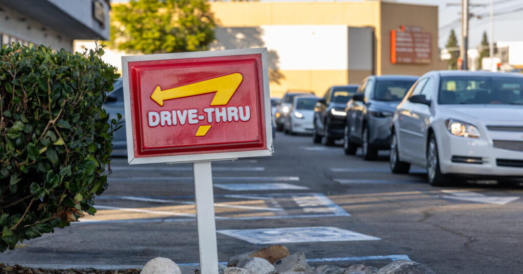 Spatula-wielding hero leaps through In-N-Out window to protect workers