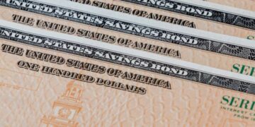 Top sovereign wealth fund may dump $80 billion in Treasury bonds — and load up on other types of U.S. debt with more risk