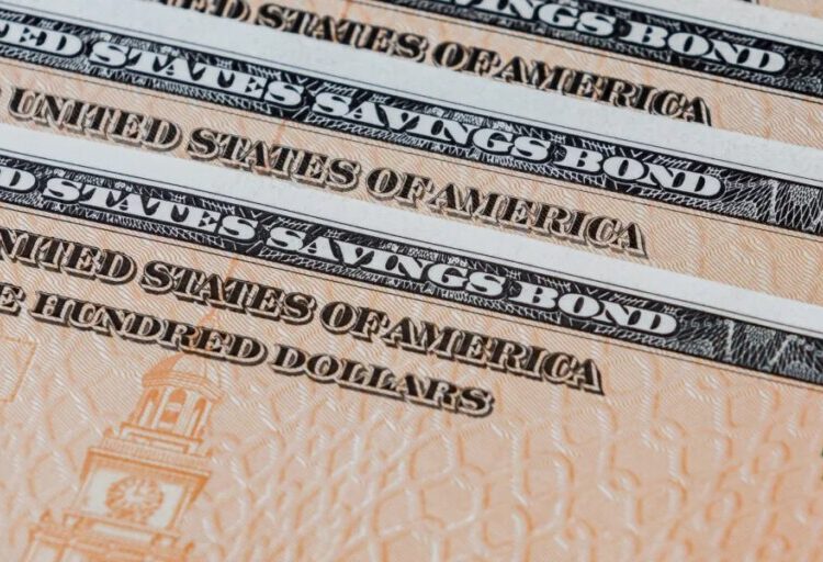 Top sovereign wealth fund may dump $80 billion in Treasury bonds — and load up on other types of U.S. debt with more risk