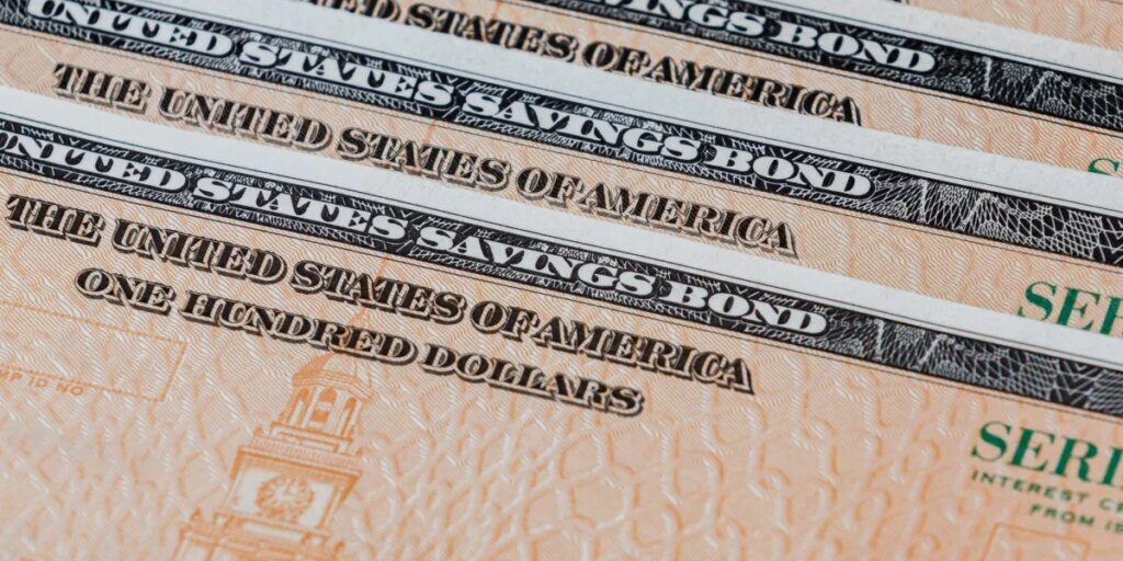 Top sovereign wealth fund may dump $80 billion in Treasury bonds — and load up on other types of U.S. debt with more risk