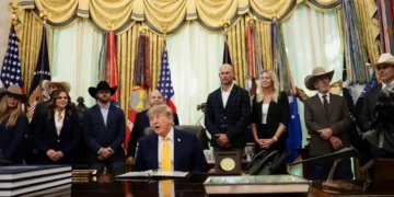 Blundering Trump smacked with swift reminder as Oval Office gaffe called out as illegal