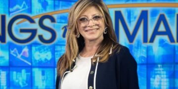 Trump Adviser Peter Navarro Confirms Maria Bartiromo Sent Him Internal Fox Guidance