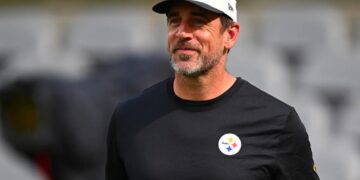 Aaron Rodgers’ retirement plans include time with his ‘pregnant wife’